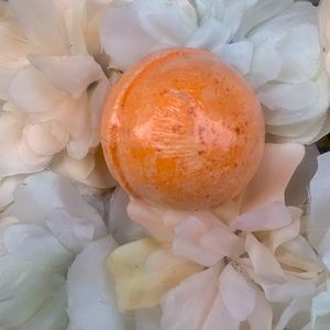 Love potion bath bomb